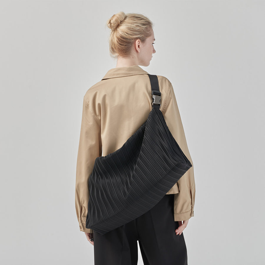 [SWOOP] BLUEORB Half moon Bag_SWBOBGHMBK