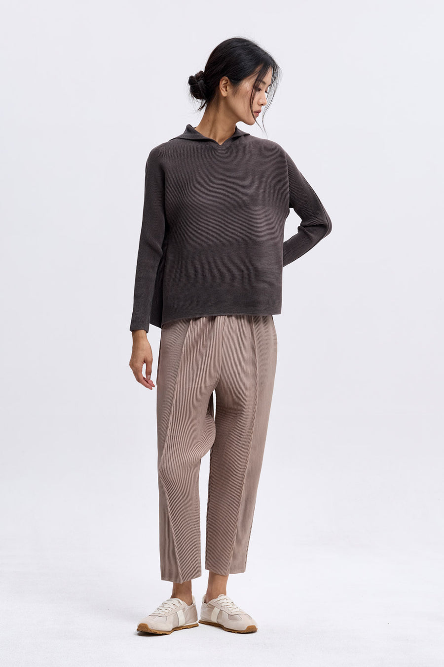 [SWOOP] Pleatsme High Neck Flared Dolman T-Shirt_SWPLLWHNBK