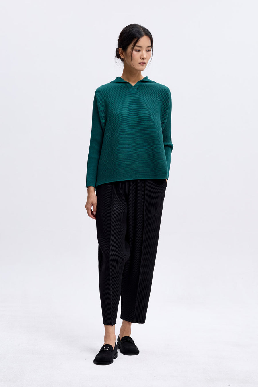 [SWOOP] Pleatsme High Neck Flared Dolman T-Shirt_SWPLLWHNBK