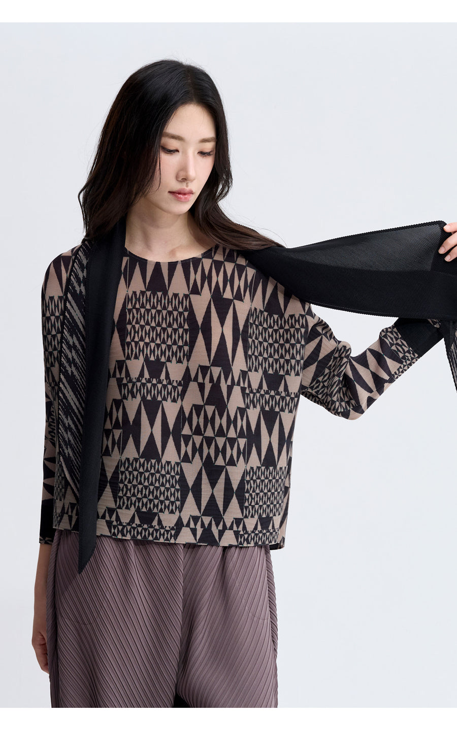 [SWOOP] Pleatsme Print Scarf Dolman T-Shirt_SWPLLWSTGY