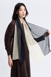 [SWOOP] Pleatsme Two-Tone Pleated Long Scarf_SWPLSFTPBK